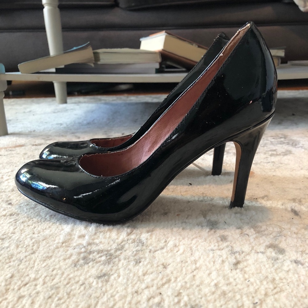 Corsi Como 6 Black Patent Leather Heels Pumps Leather Soles Round Toe